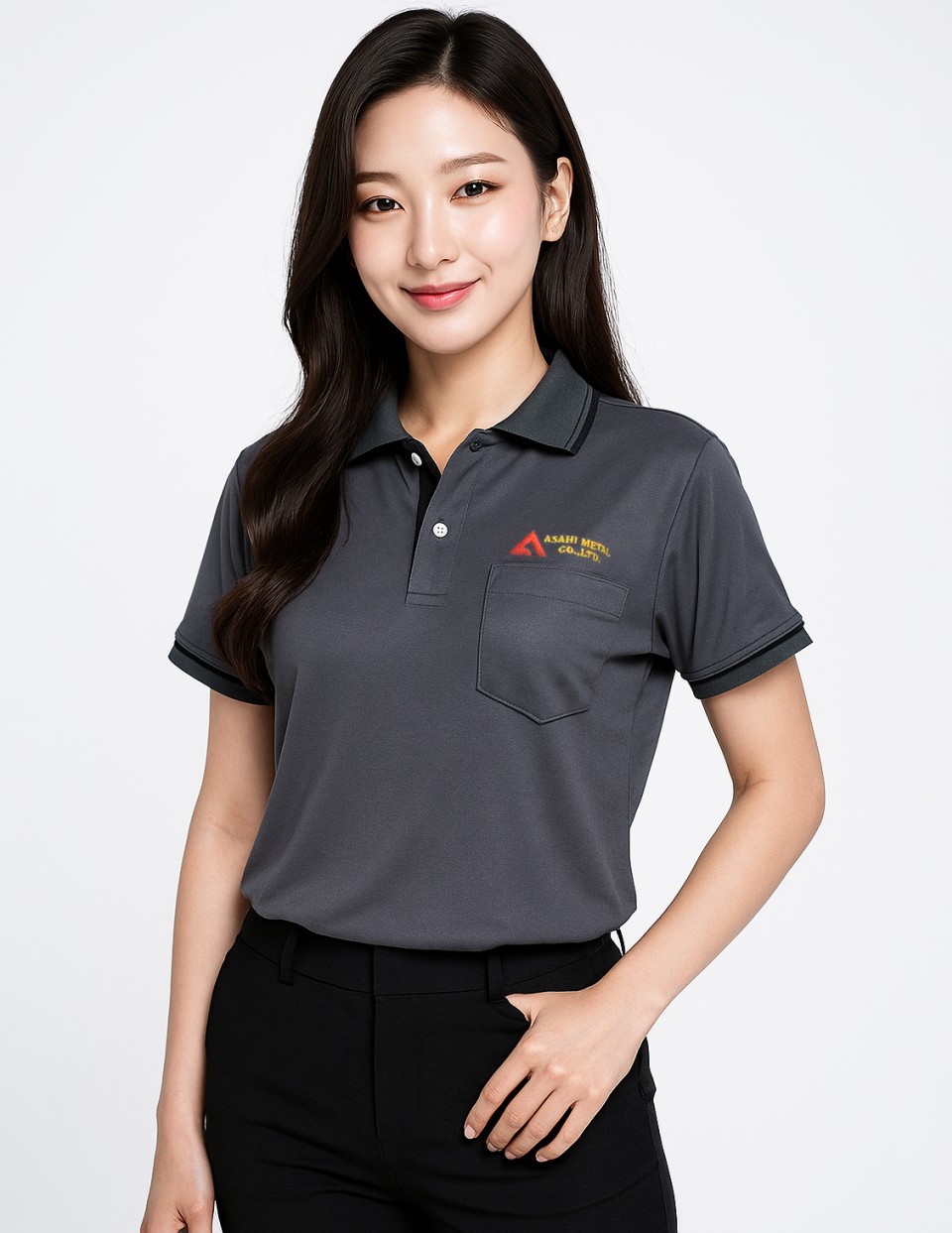 เสื้อโปโลเนื้อผ้าดรายเทคสีเทาเข้มขลิบดำ ปักโลโก้อกซ้ายเหนือกระเป๋ารูปที่ 