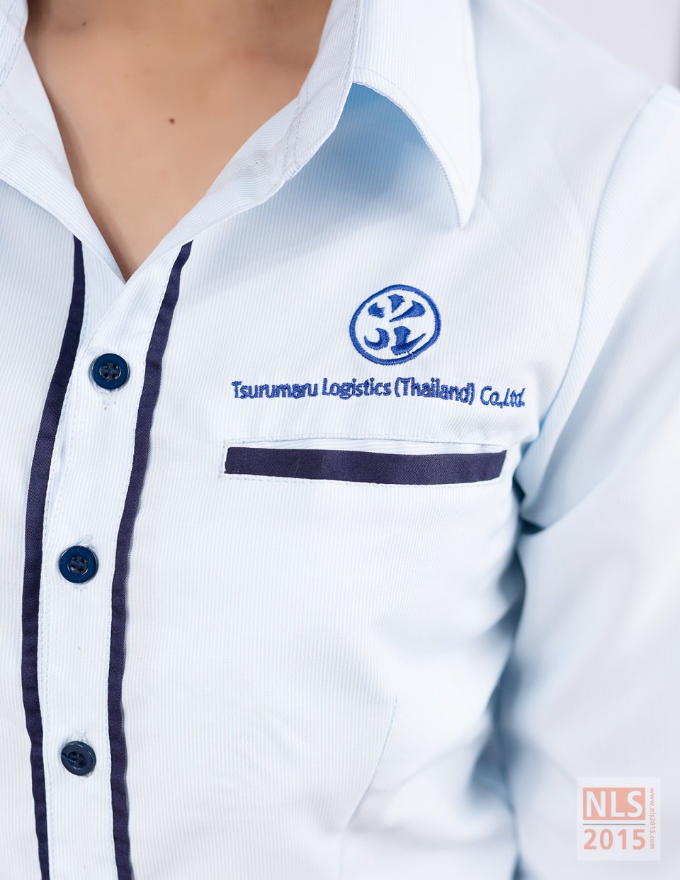 ตัวอย่างเสื้อเชิ้ตพนักงานออฟฟิศบริษัท Tsurumaru Logistics (Thailand) Co.,Ltdรูปที่ 